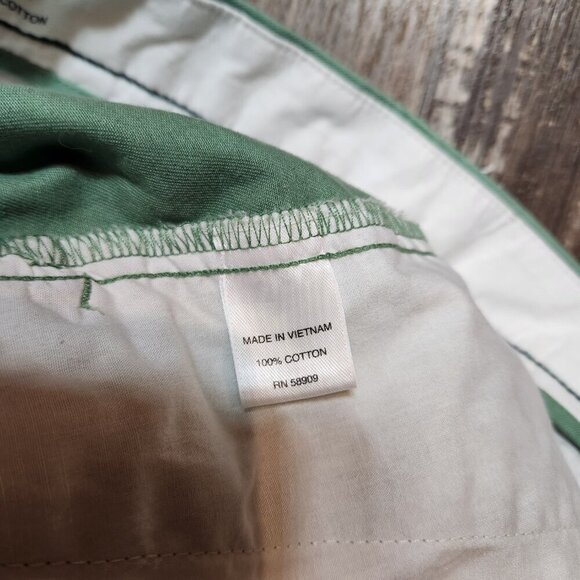 Roundtree & Yorke Men's Flat Front Relaxed Fit Chino Olive Green Shorts Sz 42 - Picture 4 of 6
